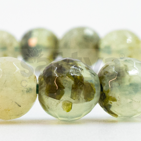 Prehnite appx.-8mm D-Cut Bracelet - Image 3